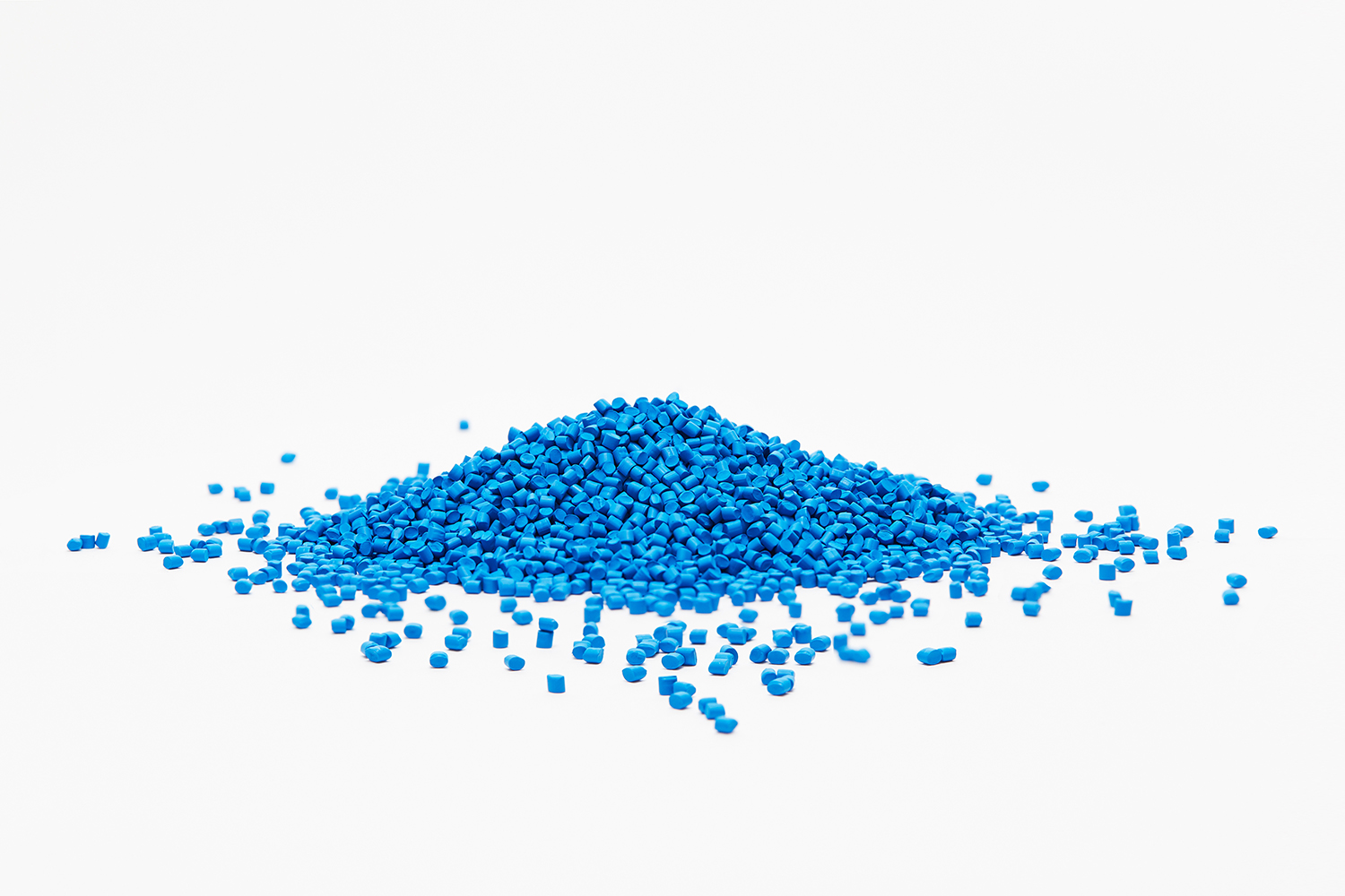 Blue nylon plastic color concentrate pellets